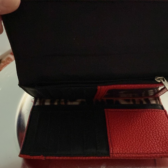 Red leather Wallet - Picture 6 of 7